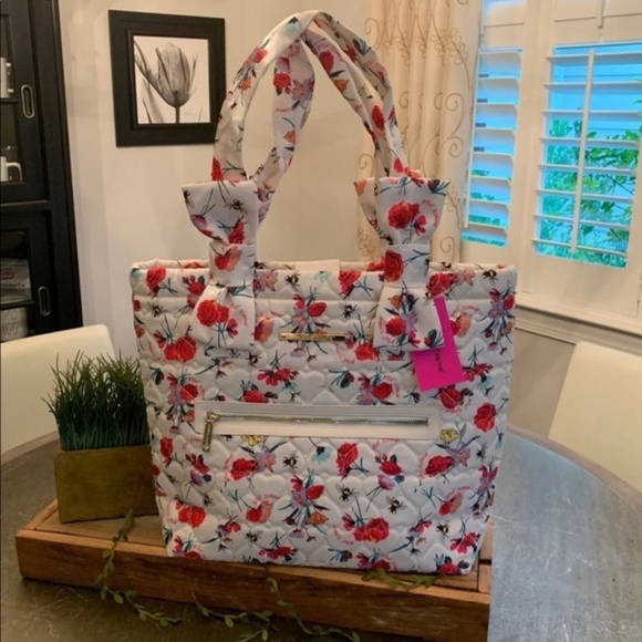 Betsey Johnson Handbags - NEW BETSEY JOHNSON WHITE/FLORAL NYLON Tote Bag